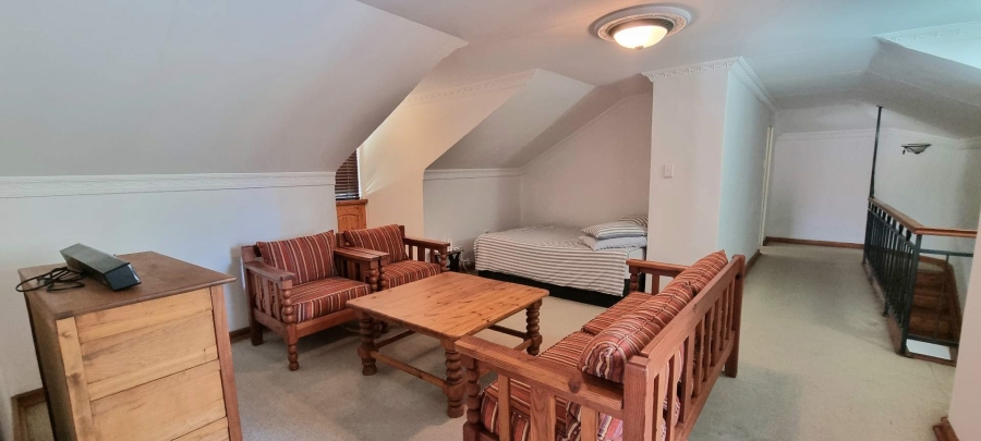 5 Bedroom Property for Sale in Waverley Free State